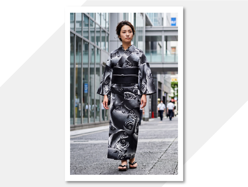 【新作入荷】岡重のオリジナル浴衣　男女兼用　429 カレンブロッソ 岡重 綿麻 浴衣(ゆかた) 鯛尽くし 濃灰色×黒